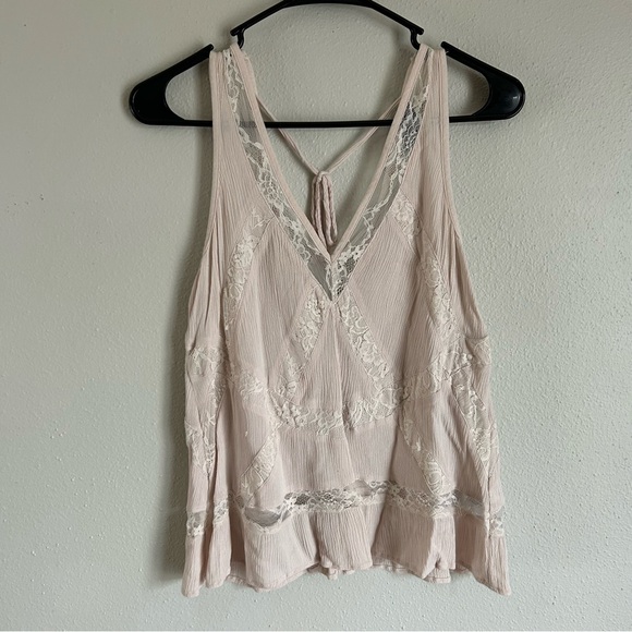 American Eagle Outfitters Tops - American Eagle Lace Trimmed Tank Top